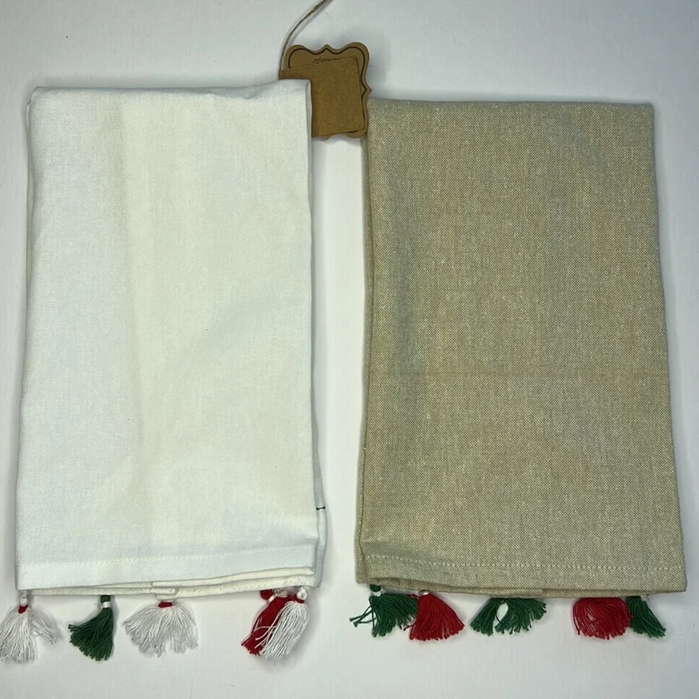 MUDPIE Tassel Towels SET of 2 Santa Merry Christmas Embroidery hostess gift‎ NEW